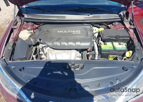 2015 Chrysler 200 C z USA, uszkodzony, nr VIN 1C3CCCCB8FN622249